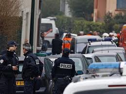 ນາຍົກລັດຖະມົນຕີ ອິດສະຮາແອນ ຢ້ຽມຢາມຄອບຄົວຜູ້ປະສົບ ເຄາະຮ້າຍ​ຈາກ​ເຫດ​ຍິງ​ປືນ